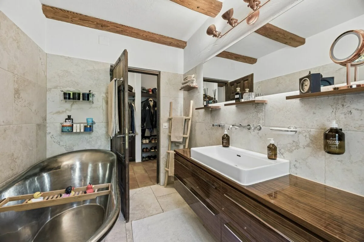 Badezimmer im Riva-Design-Look