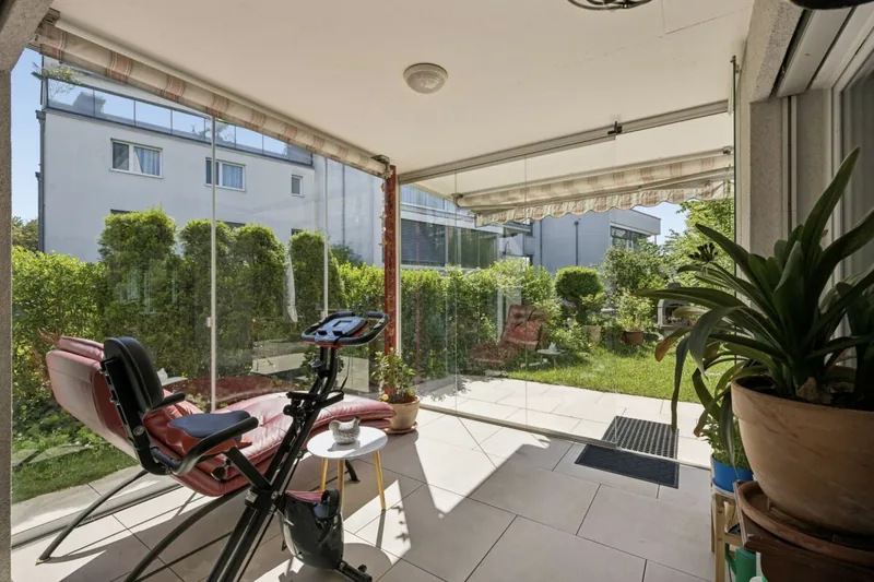 3.5-Zimmer-Gartenwohnung mit Wintergarten, Zürich-Seebach – Ansicht 1