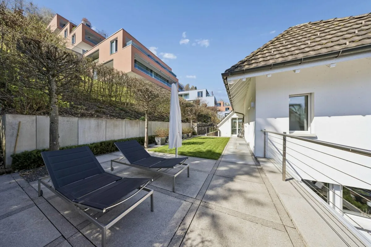 Einfamilienhaus mit unverbaubarer Seesicht in Bäch SZ, Bild 8