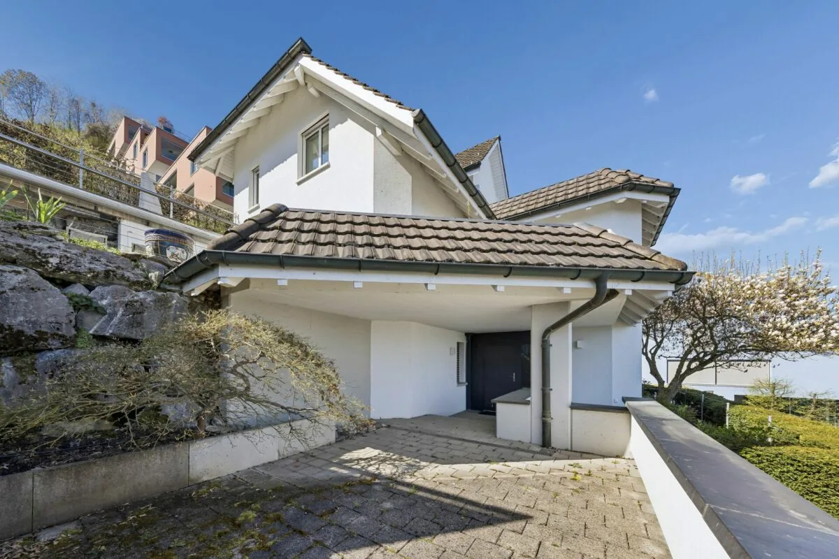 Einfamilienhaus mit unverbaubarer Seesicht in Bäch SZ, Bild 9