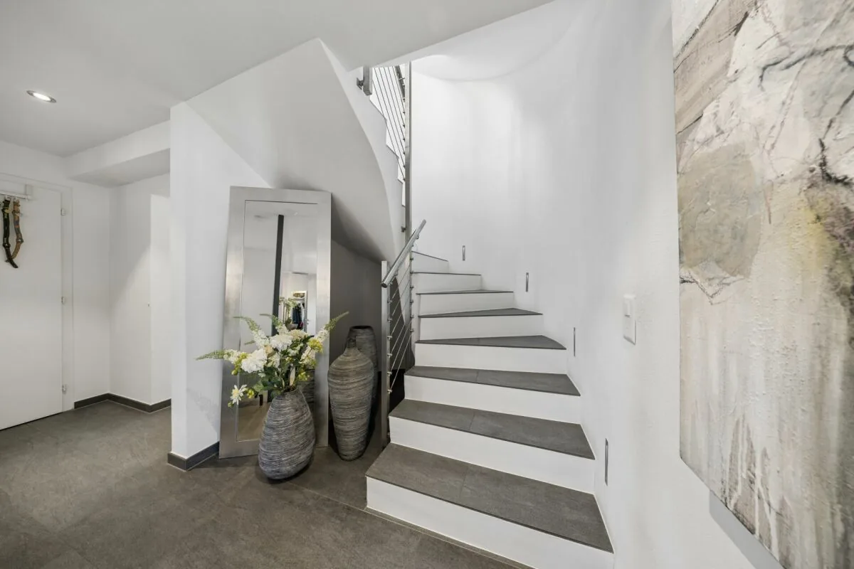 Einfamilienhaus mit unverbaubarer Seesicht in Bäch SZ, Bild 39