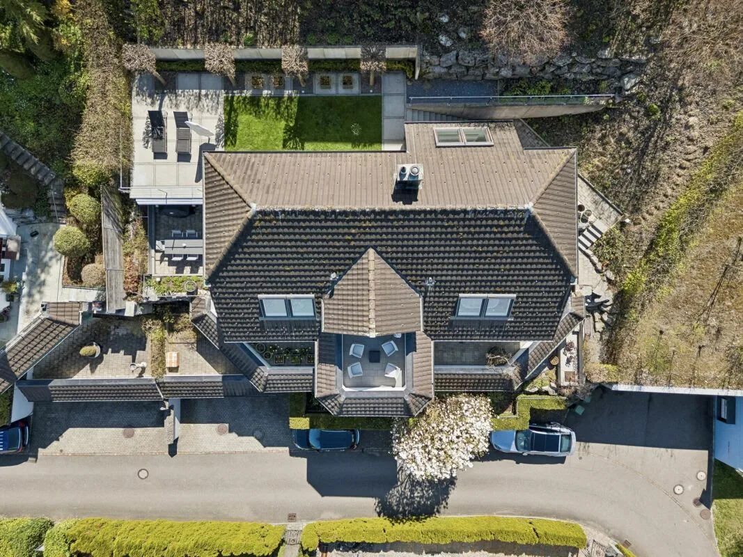 Einfamilienhaus mit unverbaubarer Seesicht in Bäch SZ, Bild 41